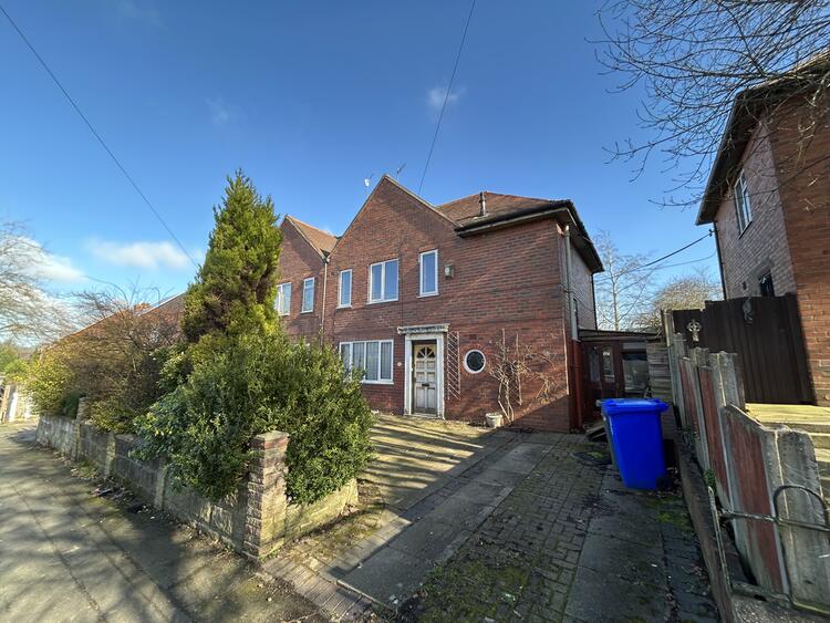 Semi-detached House in Stoke-On-Trent