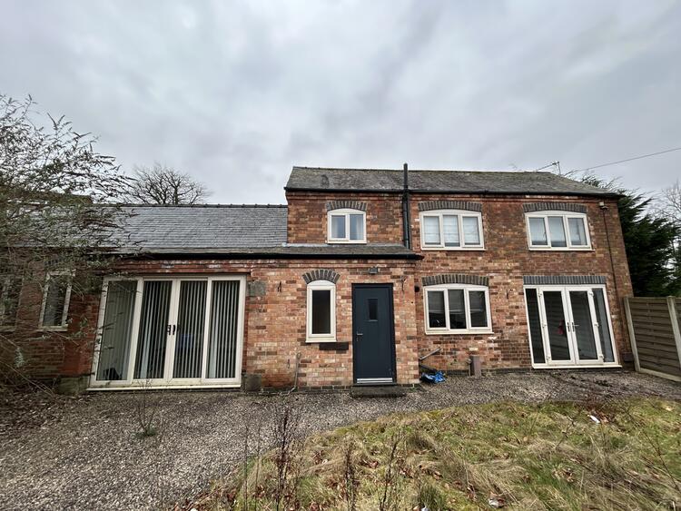 Cottage in Burton-On-Trent