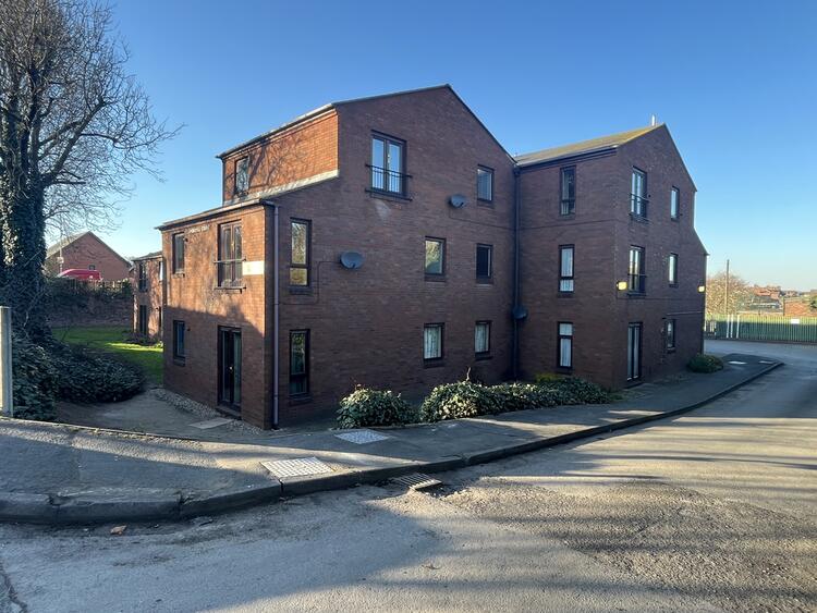 Flat in Burton-On-Trent