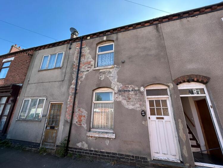 Terraced House in Burton-On-Trent
