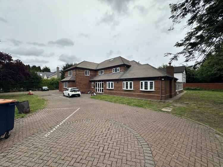 Detached House in Altrincham