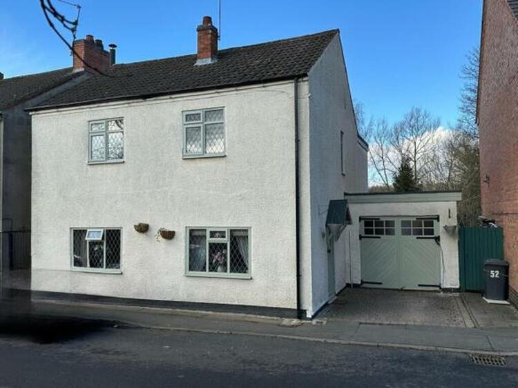 Detached House in Coalville