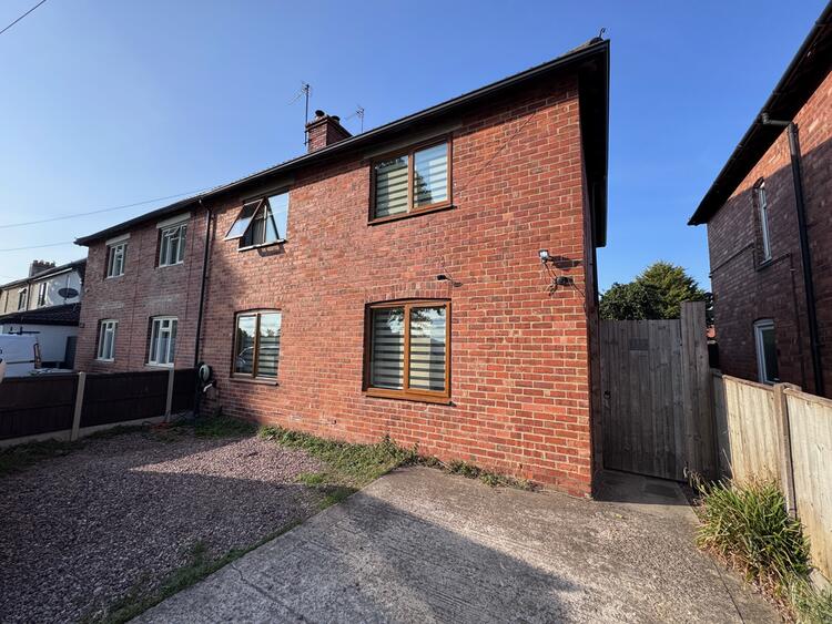 Semi-detached House in Gloucester