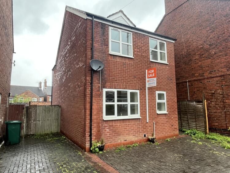 Detached House in Swadlincote