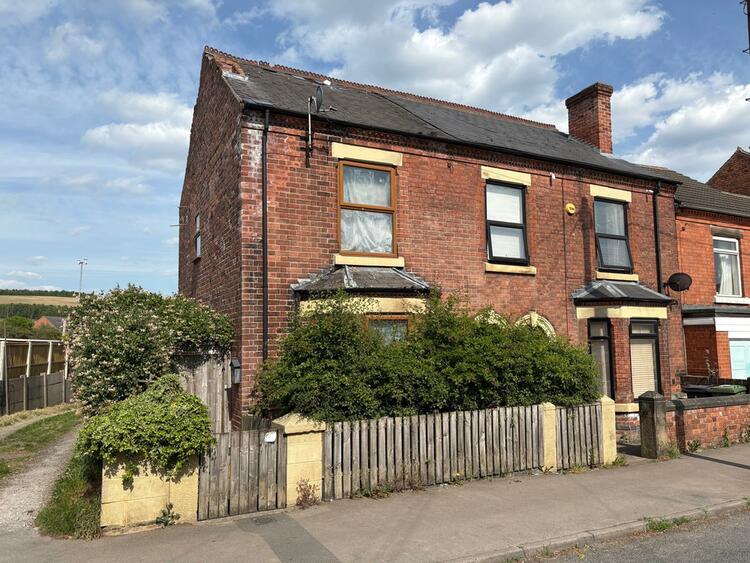 Semi-detached House in Nottingham