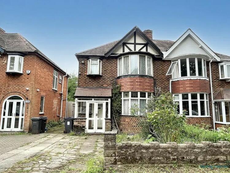 Semi-detached House in Birmingham