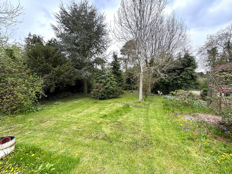 Semi-detached House in Leicester