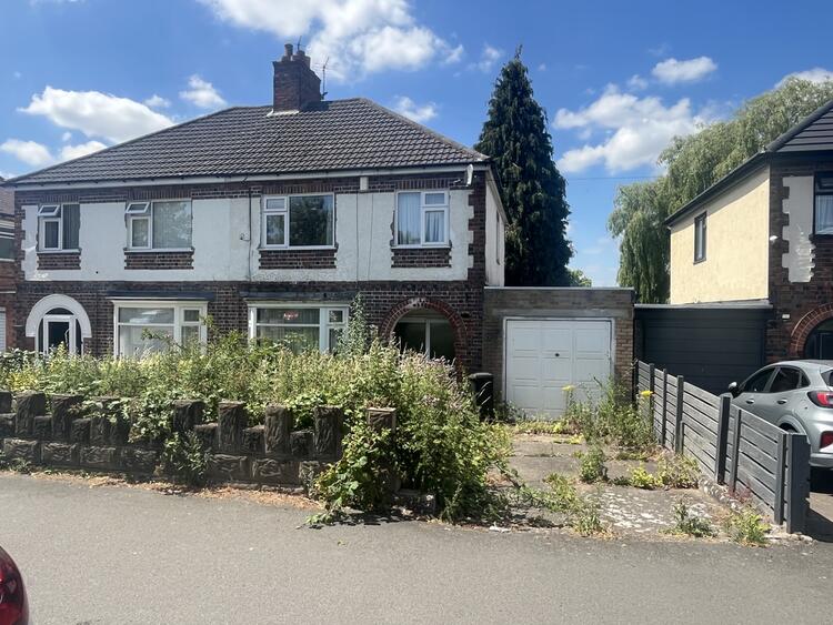 Semi-detached House in Leicester
