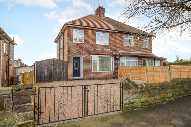 Semi-detached House in Derby