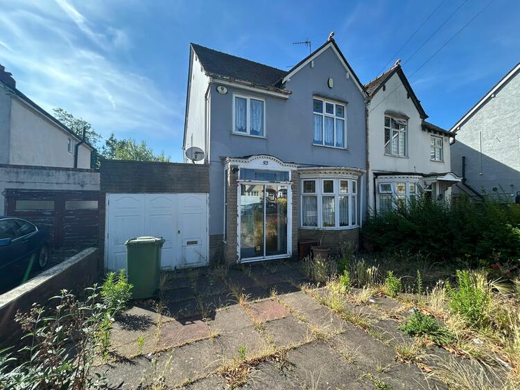 Semi-detached House in Walsall