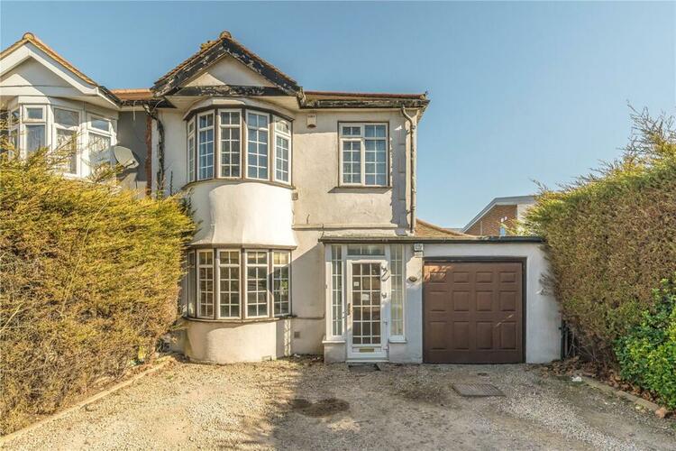 Semi-detached House in London