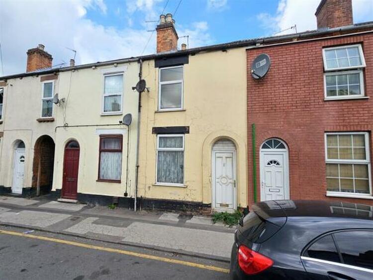 Terraced House in Burton-On-Trent