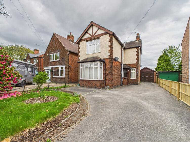 Detached House in Derby