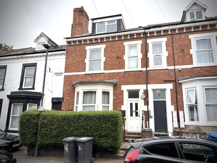 Flat in Derby