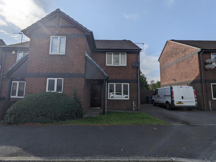 Semi-detached House in Blackburn