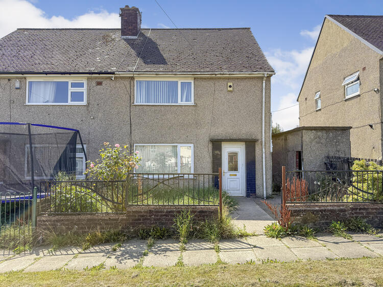 Semi-detached House in Halifax