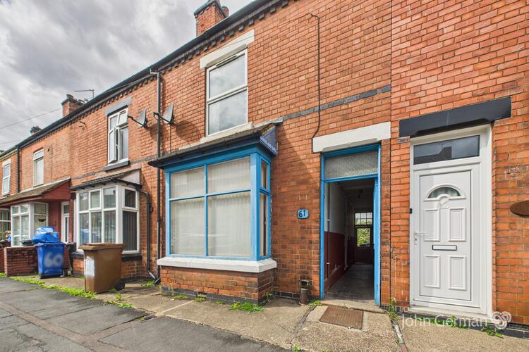 Terraced House in Burton-On-Trent
