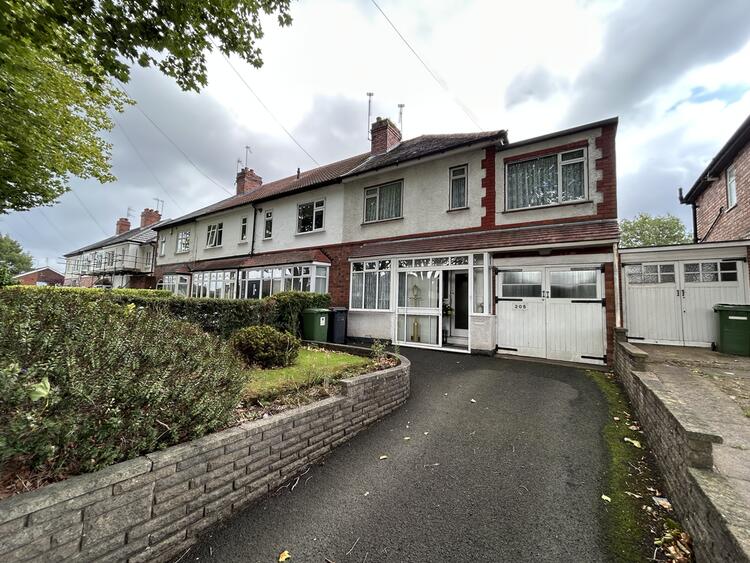 Semi-detached House in Wolverhampton
