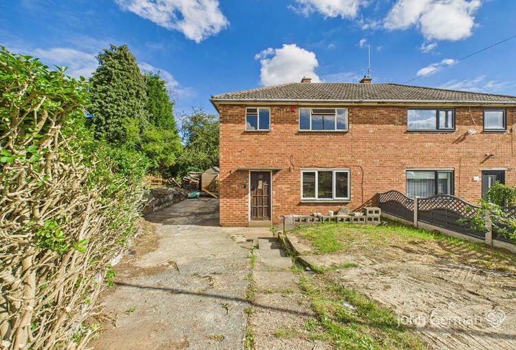 Semi-detached House in Loughborough
