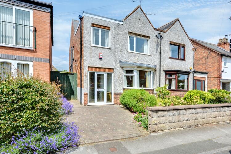 Semi-detached House in Nottingham