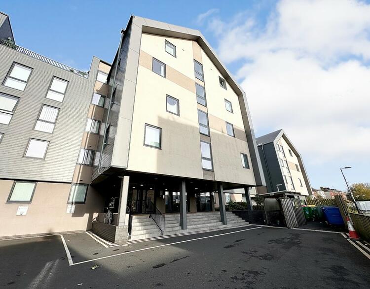 Studio Flat in Preston