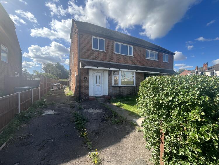 Semi-detached House in Loughborough