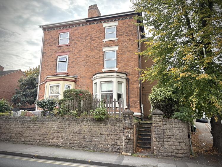 Semi-detached House in Nottingham