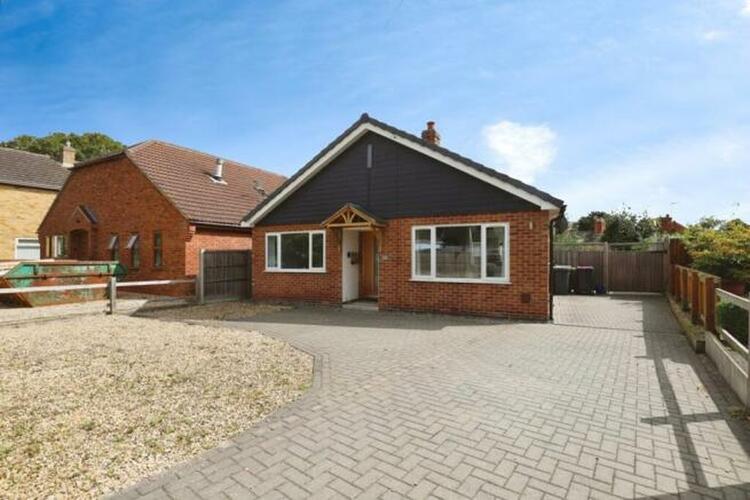 Detached Bungalow in Grantham