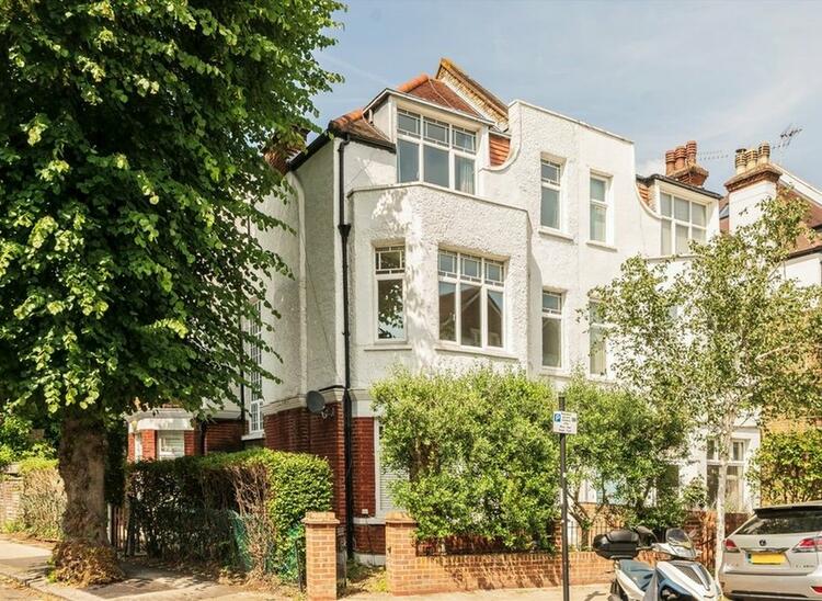 Maisonette in London