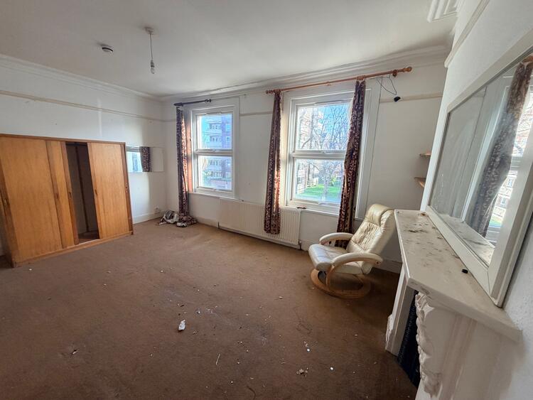 27 St. Thomas Road, London N4 2QH