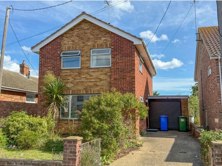 Detached House in Lowestoft