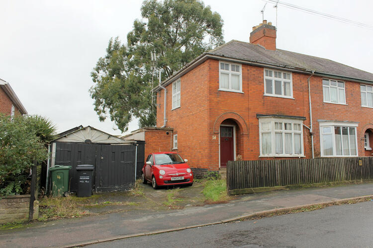 Semi-detached House in Leicester