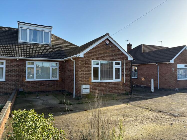 Semi-detached Bungalow in Leicester