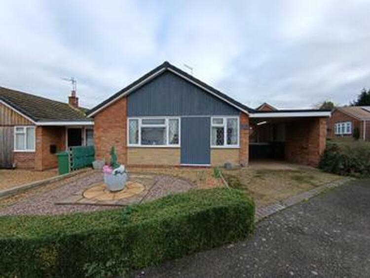 Detached Bungalow in Wolverhampton