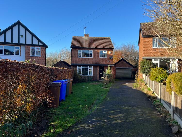 Detached House in Nottingham