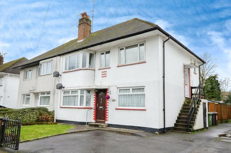 Ground Floor Maisonette in Borehamwood