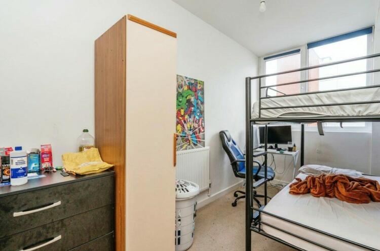 Flat 11, 42 Arundel Street, Portsmouth, Hampshire PO1 1NL