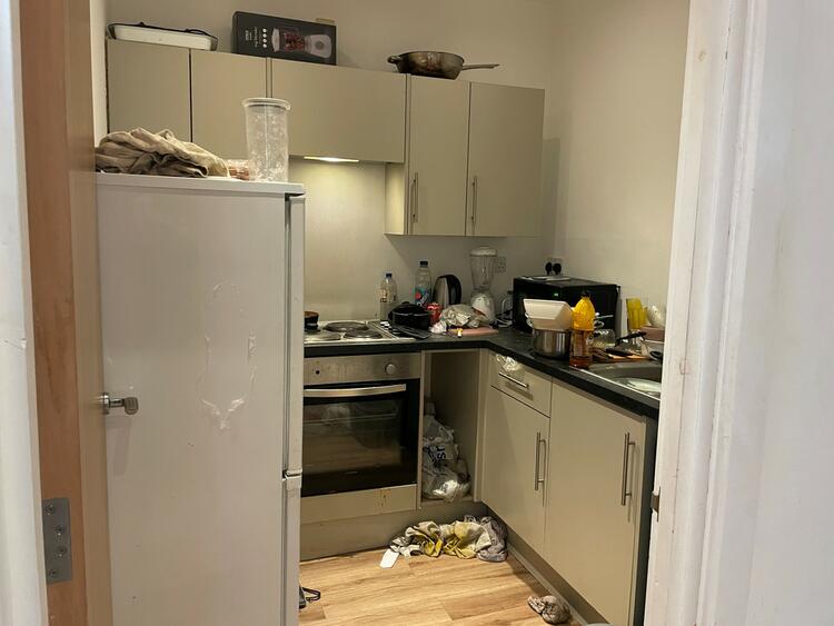 Flat 2, 42 Arundel Street, Portsmouth, Hampshire PO1 1NL