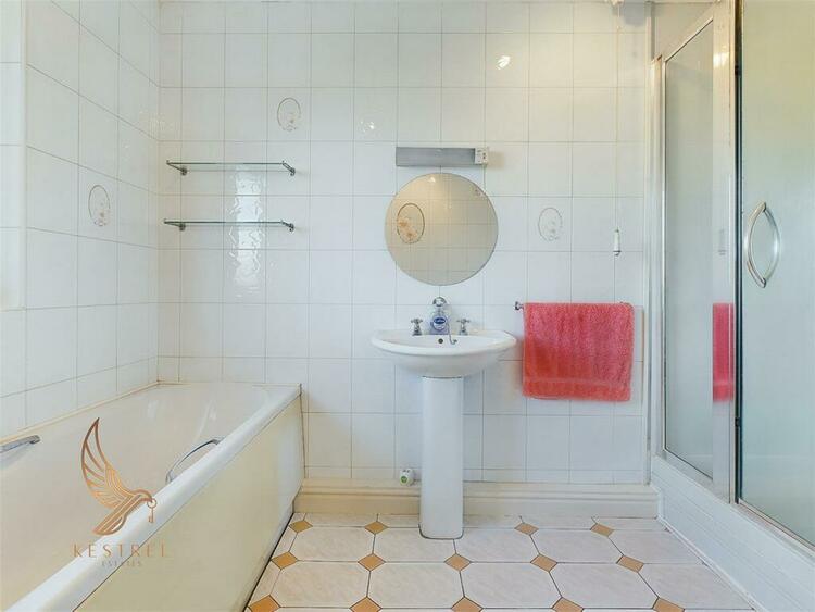 30 Hill Top Estate, South Kirkby, Pontefract WF9 3EW