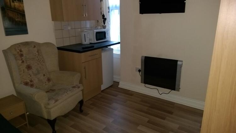 185 Toll End Road, Tipton DY4 0HF