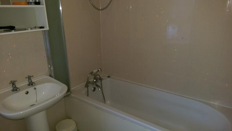 185 Toll End Road, Tipton DY4 0HF