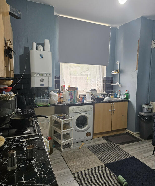 222 Walmersley Road, Bury BL9 6LL