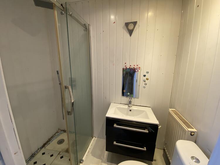 548A Radford Road, Nottingham NG7 7EA