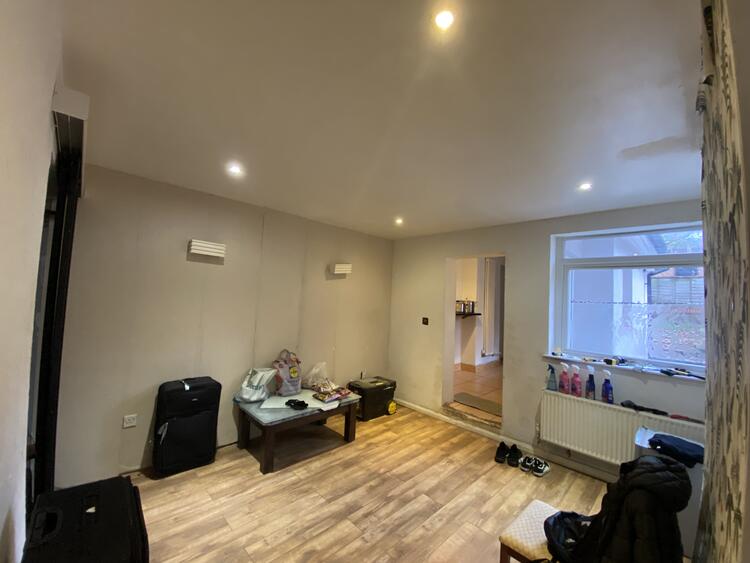 548A Radford Road, Nottingham NG7 7EA