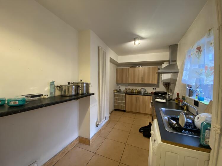 548A Radford Road, Nottingham NG7 7EA