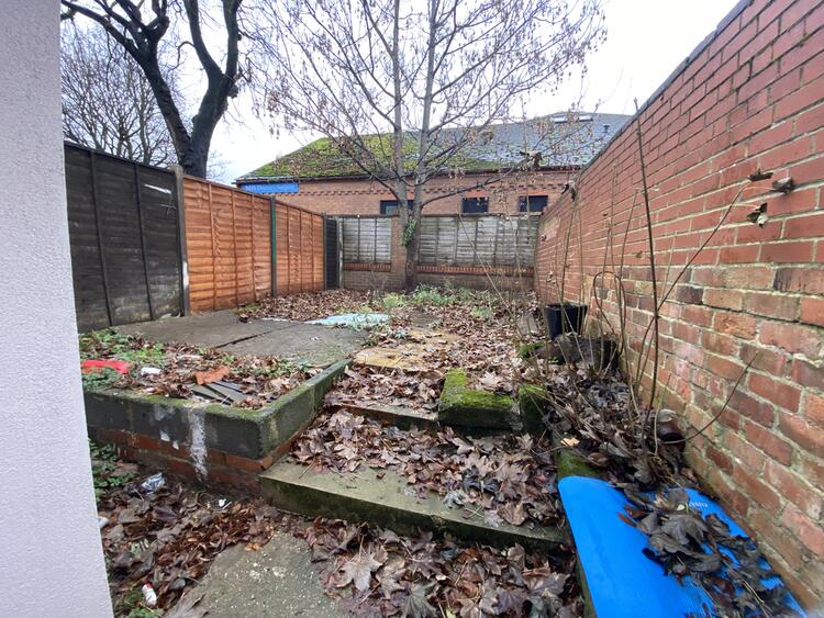 548A Radford Road, Nottingham NG7 7EA