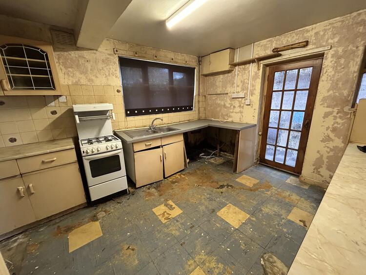 67 Newhouse Road, Stoke-On-Trent ST2 8BH