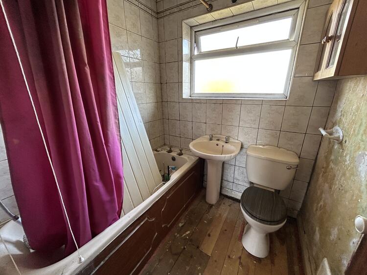 67 Newhouse Road, Stoke-On-Trent ST2 8BH