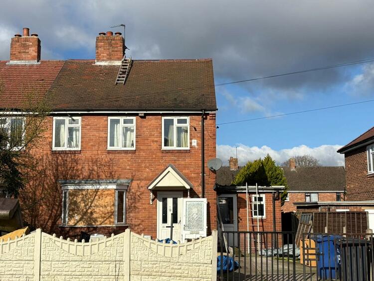 Semi-detached House in Burton-On-Trent