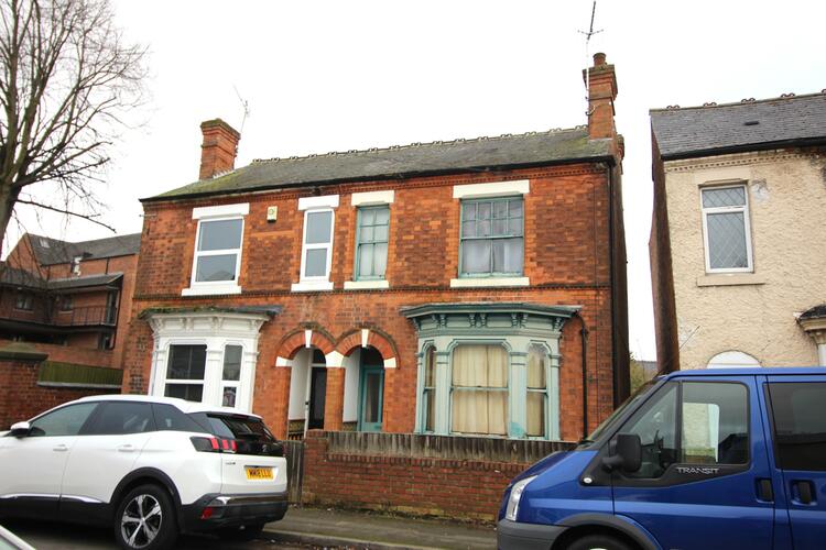 Semi-detached House in Nottingham